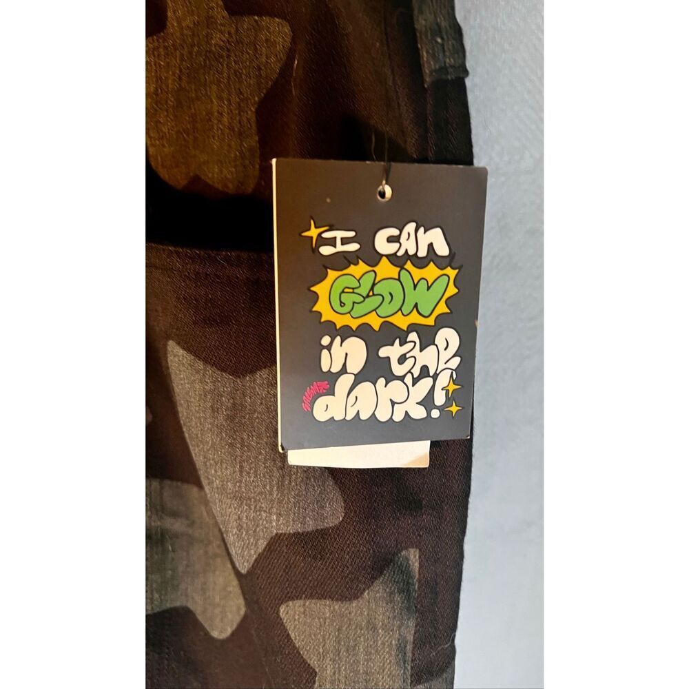 NWT Men's Salem7 Zumiez Glow In the Dark Star Black Jeans Stars Glow In The Dark - Picture 4 of 16